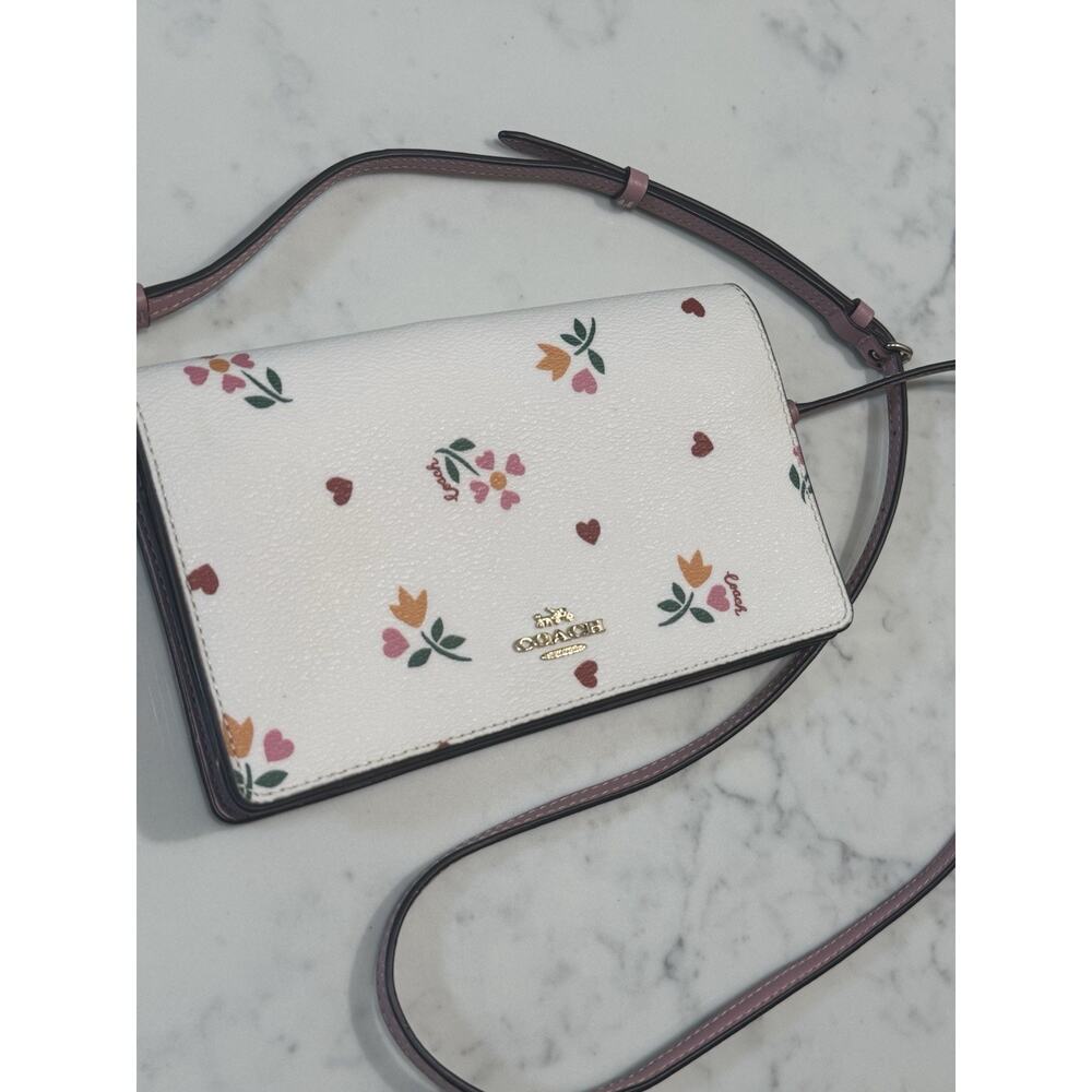 Coach Anna Foldover Clutch Crossbody Bag With Heart Petal Print EUC - Picture 3 of 12